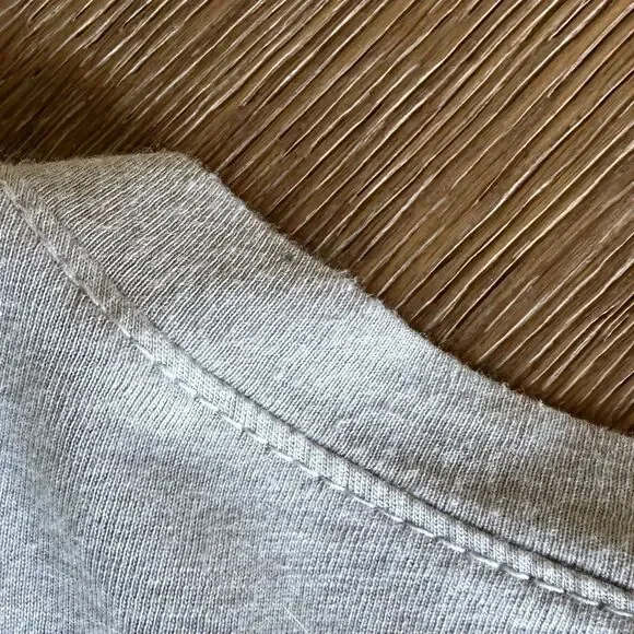 Splendid Classic V-Neck Tee Light Gray Short Sleeve Size S - Picture 8 of 9